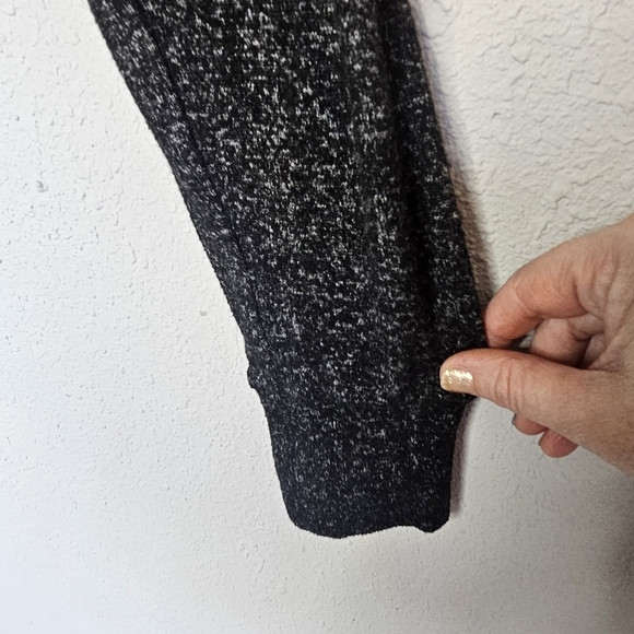 Motherhood Maternity Brushed Hacci Cowl Neck Hi Lo Sweater Gray Size S Small - Picture 11 of 15